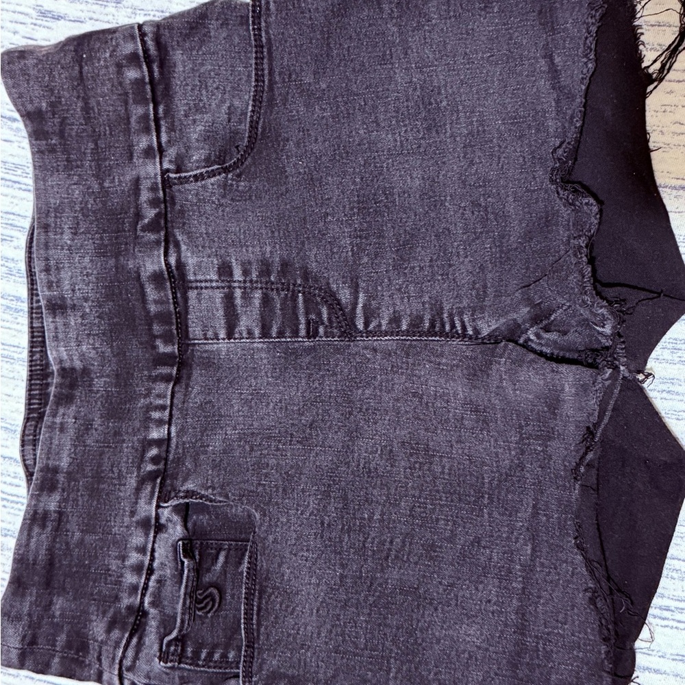Gloria Vanderbilt Black Jean Shorts